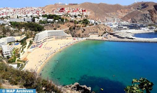 Entre mer et montagne, Al Hoceima demeure une destination très prisée par les estivants