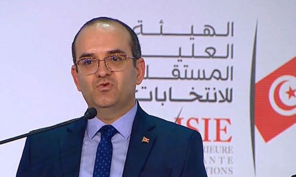 القائمة النهائية للمترشحين للانتخابات الرئاسية : العياشي زمال وقيس سعيد وزهير المغزاوي