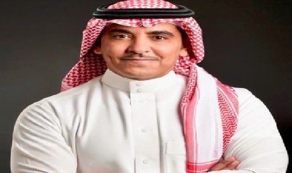 سلمان الدوسري يؤكد رؤية ولي العهد الرافضة للمديح الزائف ويشيد بحرية الإعلام السعودي