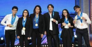 Fekret Sami Fehri célèbre l’excellence des jeunes de “Nadi Al Maharat Al Oula”, primés au First Global Challenge