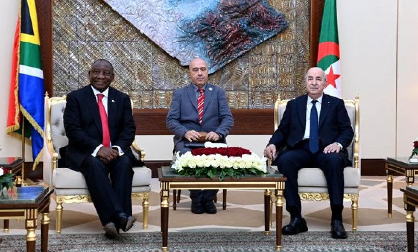 President Tebboune holds talks with South African counterpart