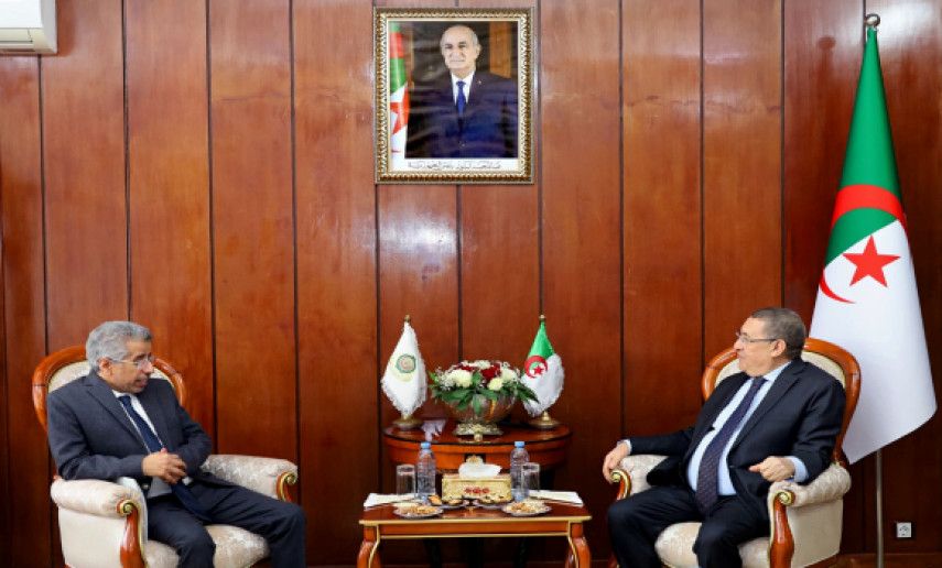 Merad receives Secretary General of Arab Interior Ministers Council