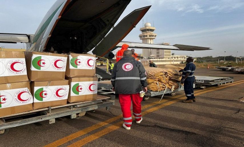 Military aircraft carrying humanitarian aid arrive in Ouagadougou