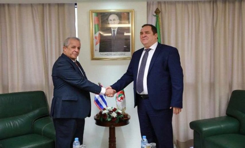 Minister of Communication receives Cuban ambassador to Algeria