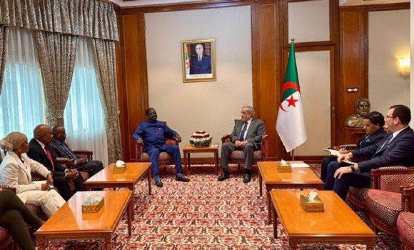 Larbaoui receives former Kenyan Prime Minister