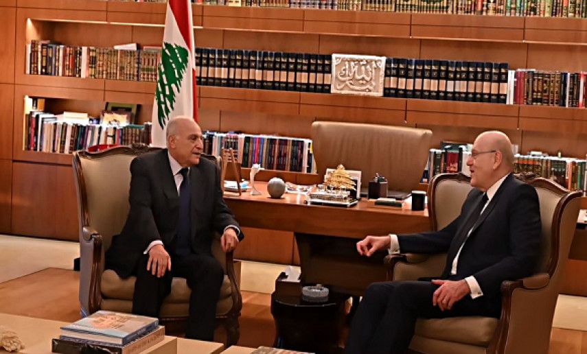 Attaf pays courtesy visit to outgoing Lebanese PM