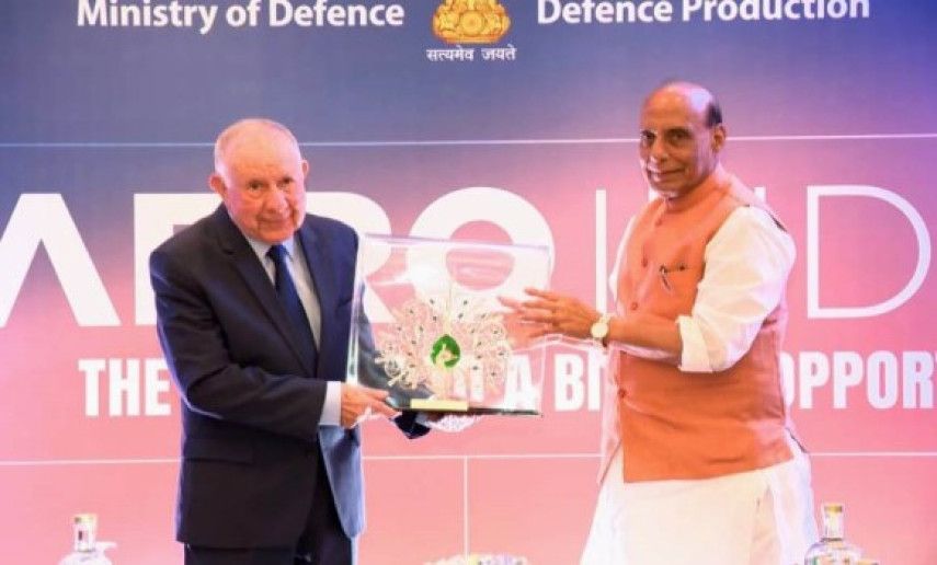 Army General Chanegriha received by Indian Minister of Defence