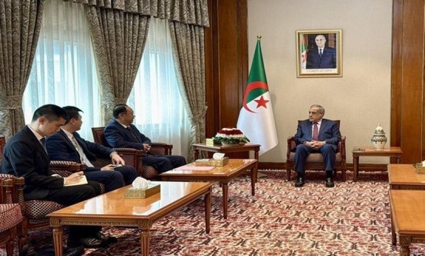 Larbaoui receives China's ambassador to Algeria