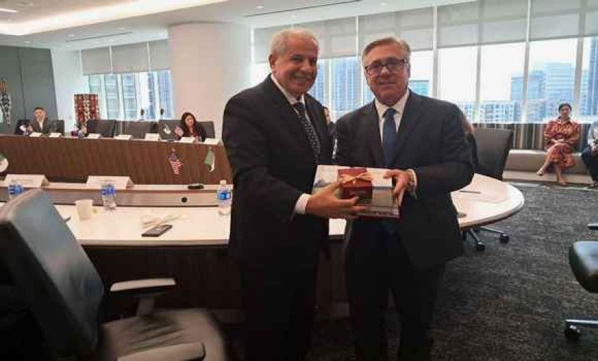 Hachichi examines, in Houston, avenues to strengthen cooperation with Chevron