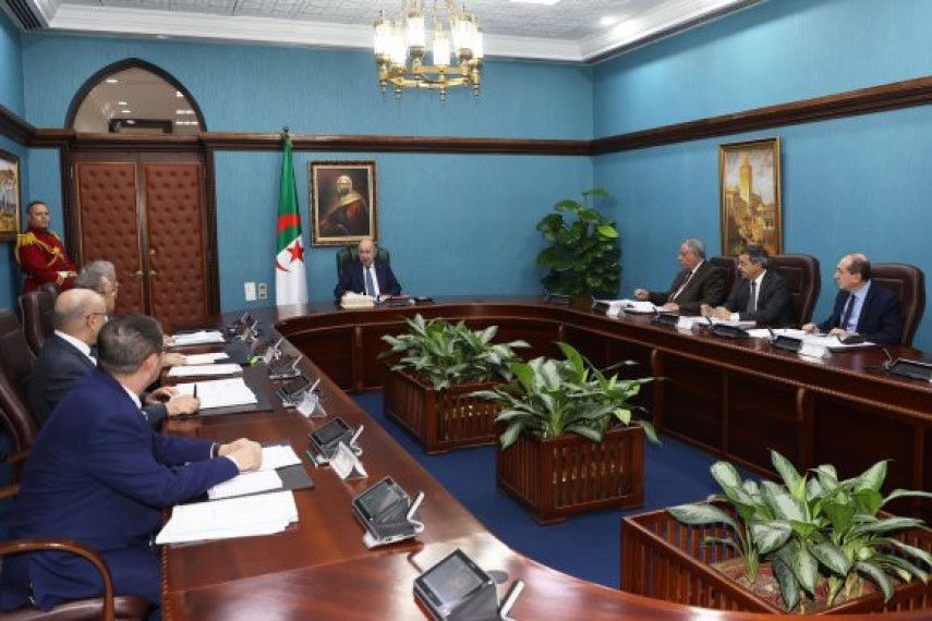 President Tebboune chairs assessment meeting on Algerian product export performance