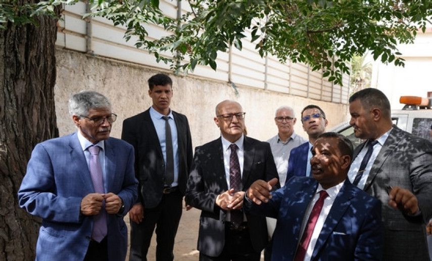 Merabi inspects work progress of health residential center for Sahrawis in Algiers