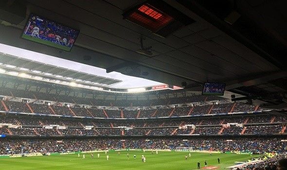 ريال مدريد يكرم ضحايا فالنسيا قبل مباراة ميلان فى دورى أبطال أوروبا