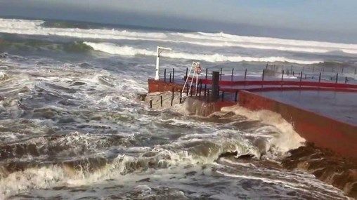 Vagues dangereuses de 4 à 6,5m, à partir de lundi, sur le Détroit et les côtes atlantiques