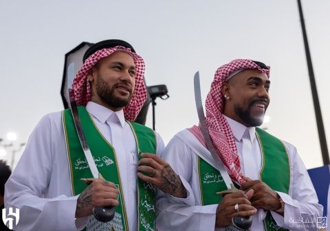 نيمار يحتفل باليوم الوطني السعودي