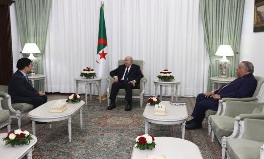 Le président de la République reçoit l'ambassadeur de la République populaire de Chine en Algérie  