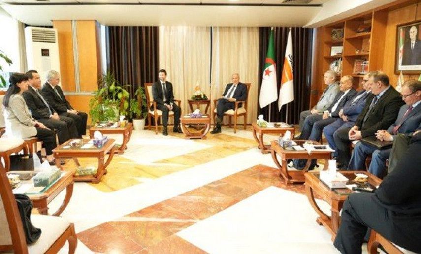 Sonatrach examine avec la compagnie américaine "Chevron" les moyens de développer les relations de coopération