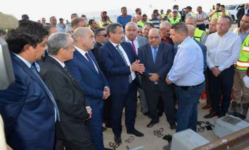 Projet de la ligne ferroviaire Béchar-Tindouf-Gara Djebilet : Rekhroukh "satisfait" du rythme des travaux