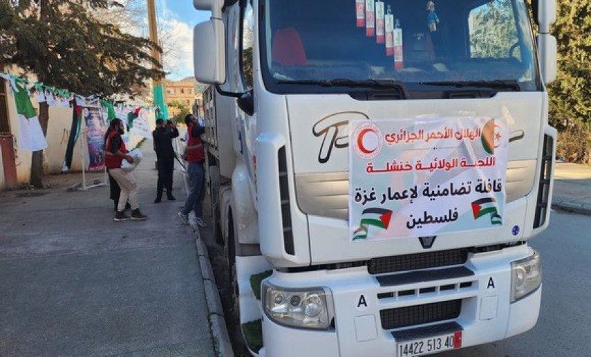 Une caravane de solidarité chargée de 54 tonnes d'aide humanitaire pour la population de Ghaza s’ébranle de Khenchela