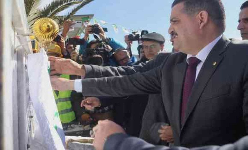 Le ministre de l'Hydraulique pose la première pierre d'une nouvelle station d'épuration des eaux usées à Batna