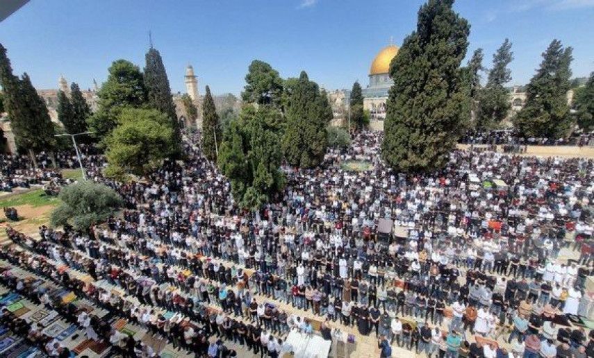 Au moins 80.000 fidèles Palestiniens effectuent la deuxième prière du vendredi du mois sacré à la mosquée Al-Aqsa