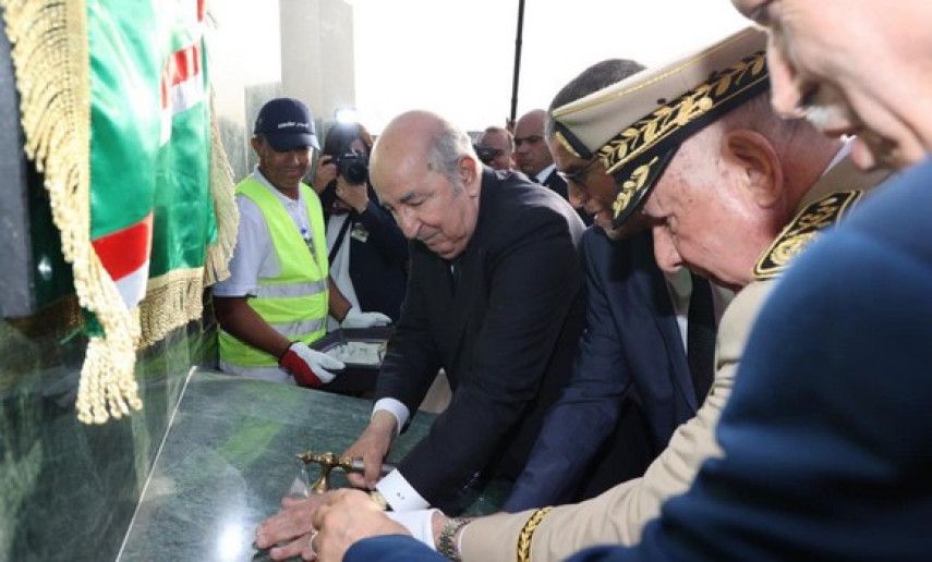 Le président de la République pose la 1ère pierre du nouvel hôpital à Tizi-Ouzou