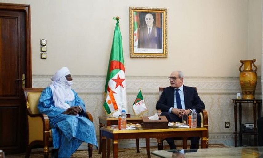 Bibi Triki reçoit le ministre de la Communication, des Postes et de l'Economie numérique de la République du Niger