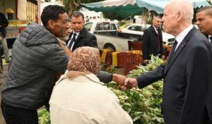 Kaïs Saïed effectue une visite dans plusieurs quartiers de la capitale