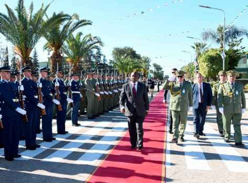 رئيس جمهورية جنوب إفريقيا يقوم بزيارة إلى القاعدة المركزية للإمداد بالناحية العسكرية الأولى