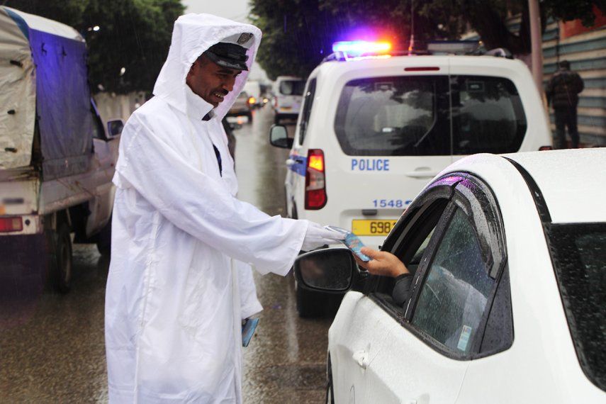 تقلبات جوية : الأمن الوطني يدعو مستعملي الطريق إلى توخي الحيطة والحذر