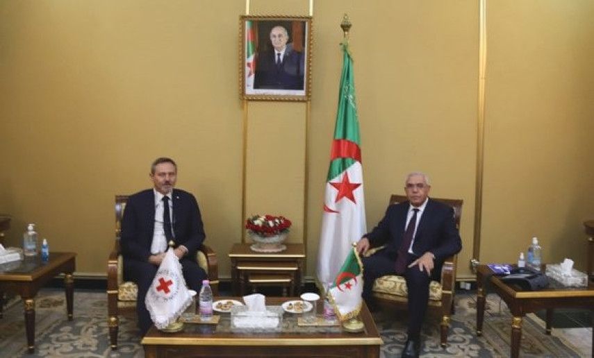 Minister of Justice receives new permanent representative of ICRC in Algeria