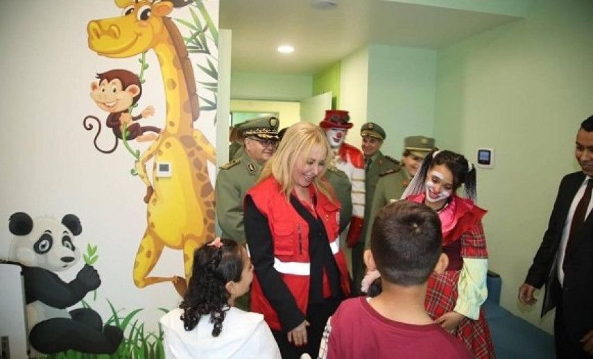 CRA president shares Eid’s joy with Palestinian children at Beni Messous military hospital