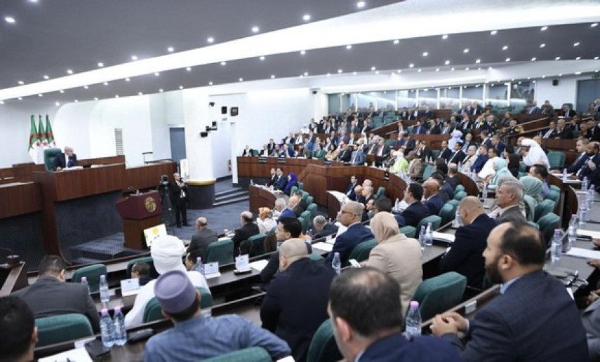 Dahleb presents draft law on waste management before Lower House Deputies