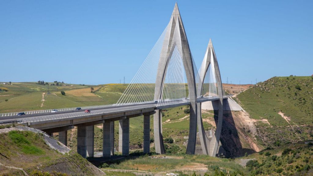 لوفيغارو الفرنسية: "المغرب يتموقع كوجهة رئيسية للسياحة العالمية"