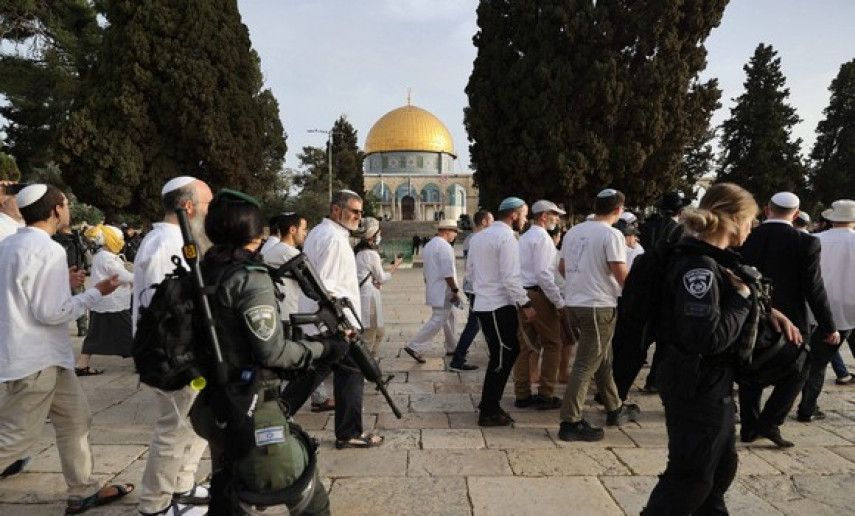 Palestine: des dizaines de colons sionistes prennent d'assaut l'esplanade d'Al-Aqsa